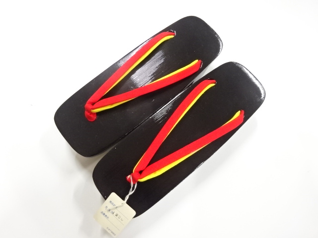 JAPANESE UNUSED PAULOWNIA GETA (22.5 cm) / LACQUERED